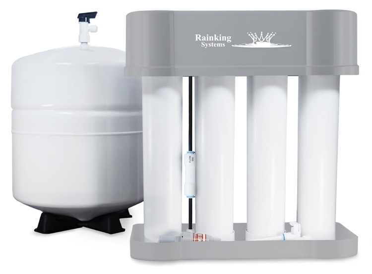 A under the sink reverse osmosis water purification system